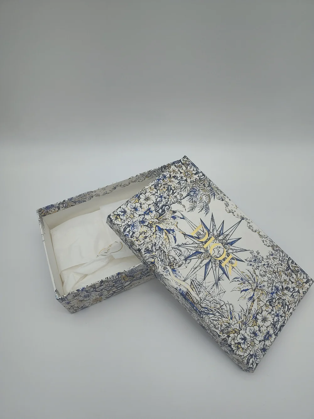 DIOR Toile de Jouy Limited Edition Gift Box Tissue Paper Gold Seal Blue White